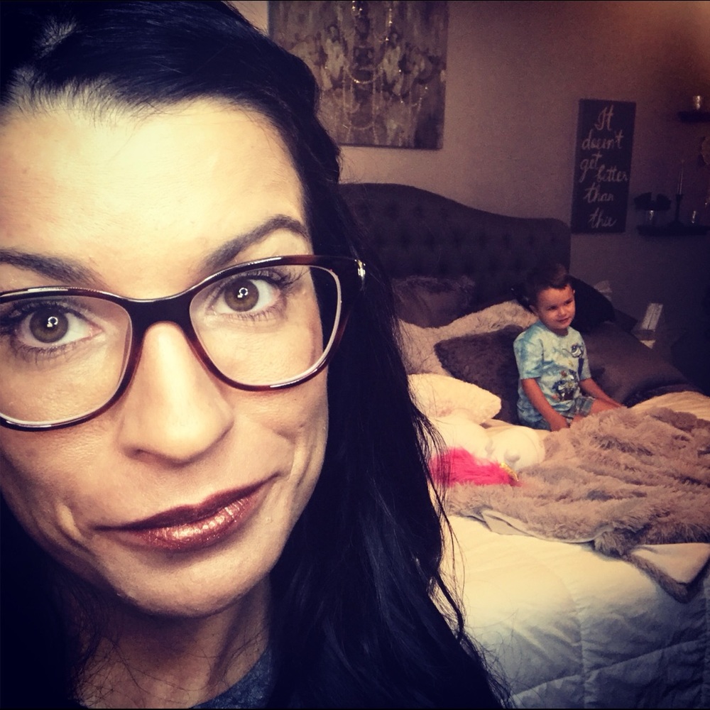 Meet your Posher, Roxanne